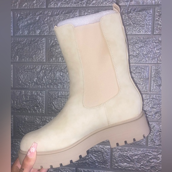 🌸SALE 🌸NEW COMBAT BOOTS - Picture 3 of 3